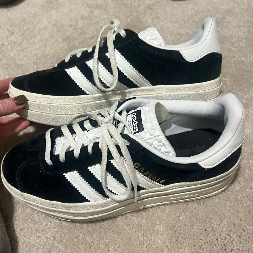 Platform Adidas Gazelle Sneakers